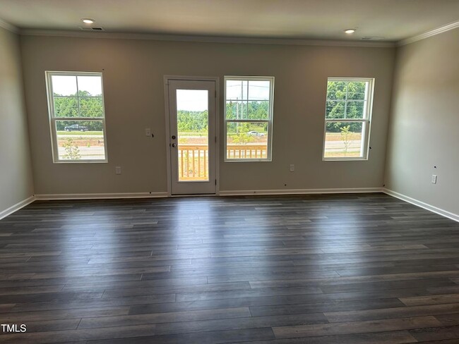 Building Photo - 603 Gimari Dr