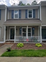 Building Photo - 117 Forest Oaks Dr