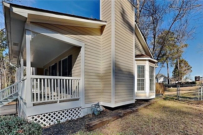 Building Photo - 379 Sumer Ln N