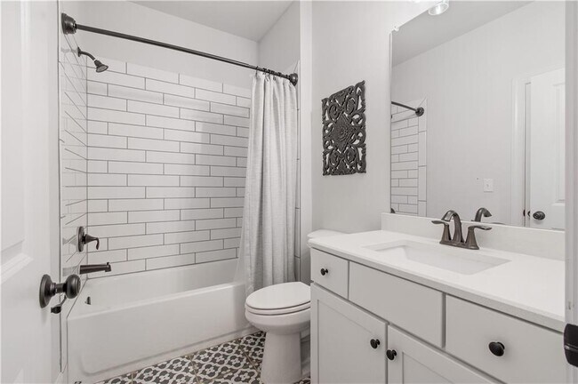 Building Photo - 409 Carmichael Cir