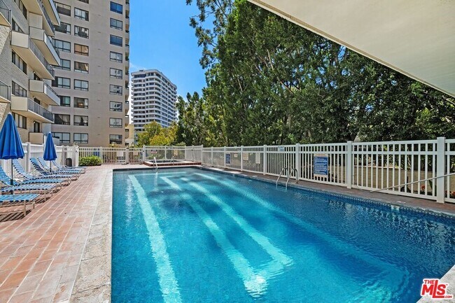 Building Photo - 10535 Wilshire Blvd