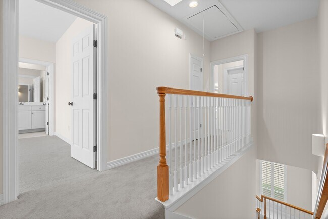 Building Photo - 2196 Bancroft Ln