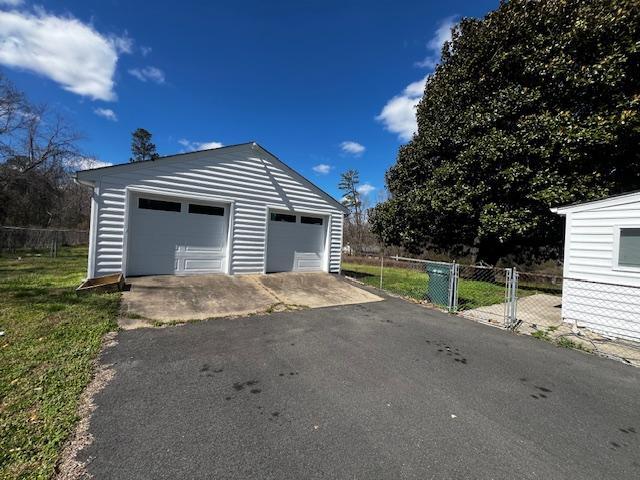 2 car garage - 116 A P Hill Ave