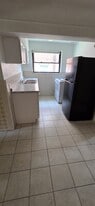 Building Photo - 7115 Eastlawn Dr