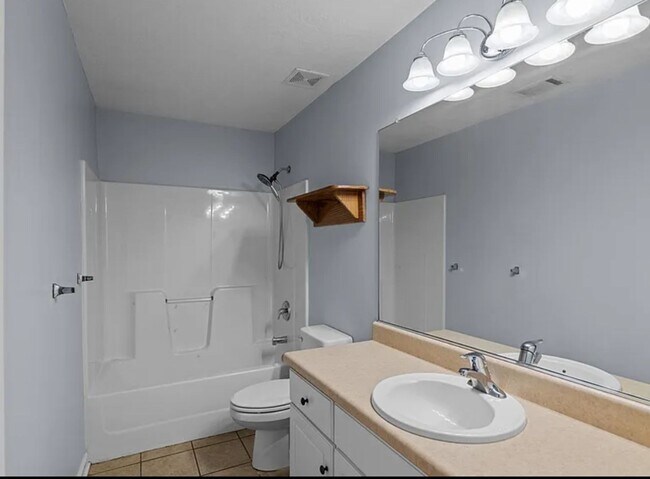 Building Photo - Charming Grovetown Home