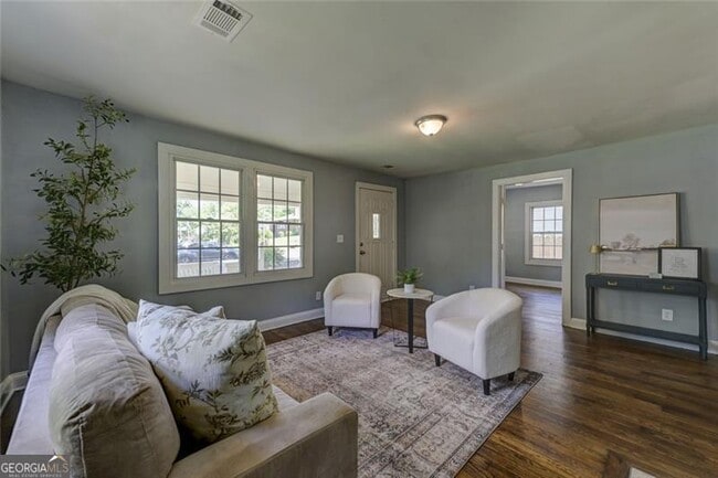 Building Photo - 103 Chicamauga Ave SW
