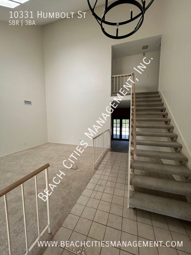 Building Photo - 10331 Humbolt St
