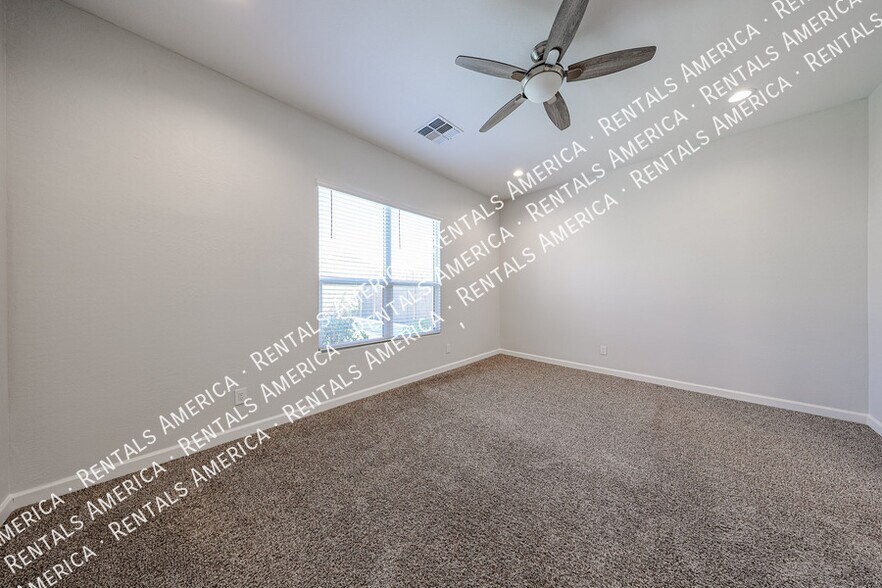 Building Photo - 2131 East Charlotte Dr