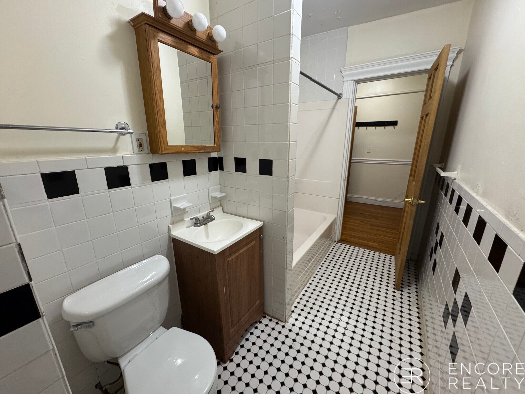 Building Photo - 84 New Whitney St