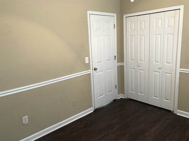 Building Photo - 2664 Lake Park Bend