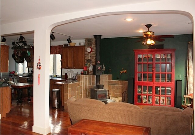 Primary Photo - 53 Lawn St