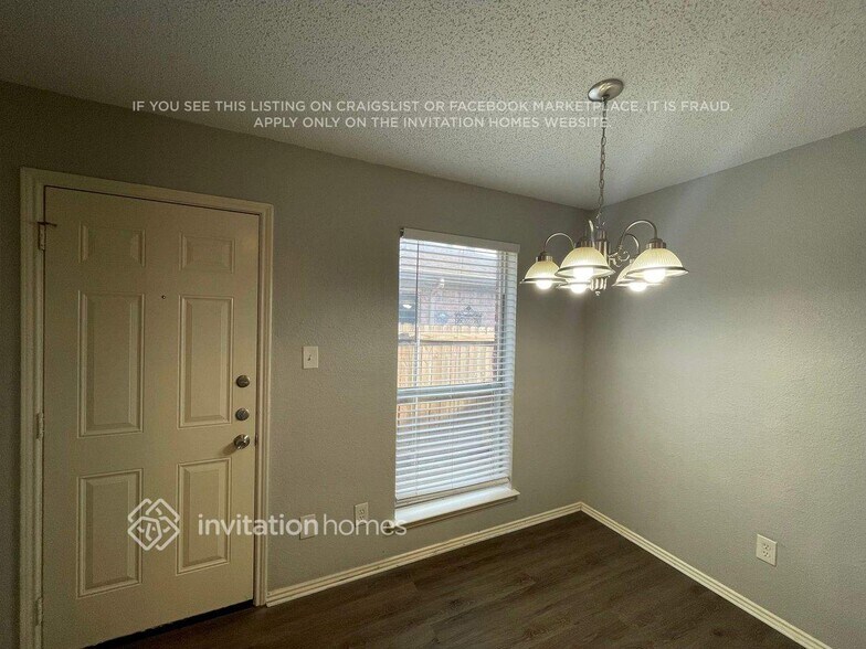 Building Photo - 8037 Iris Cir
