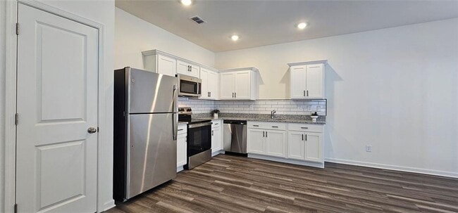 Building Photo - 323 Winton Wy