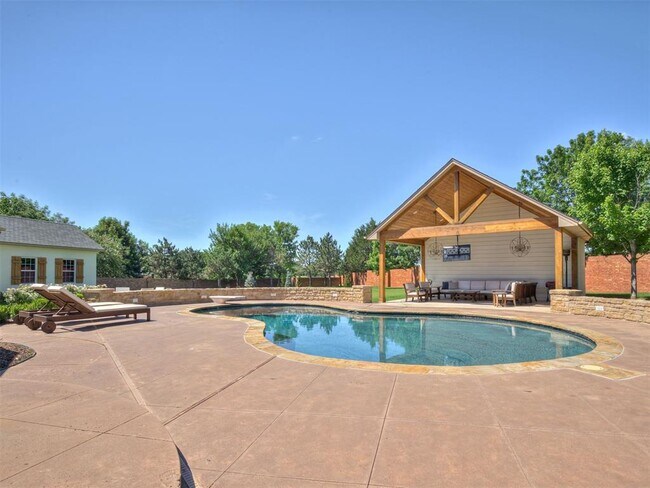 Building Photo - 18601 Wolf Creek Dr
