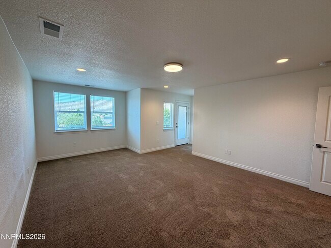 Building Photo - 18659 Village Center Dr