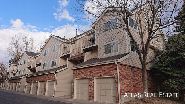 Building Photo - 13823 E Lehigh Ave