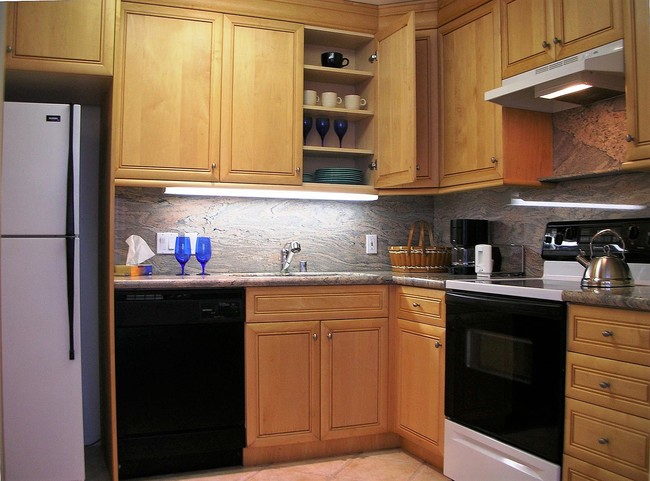 Kitchen - 813 15th St