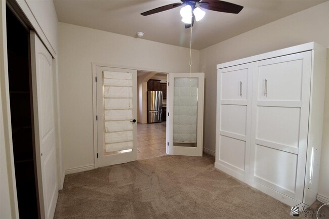 Building Photo - 8218 E paraiso Pkwy