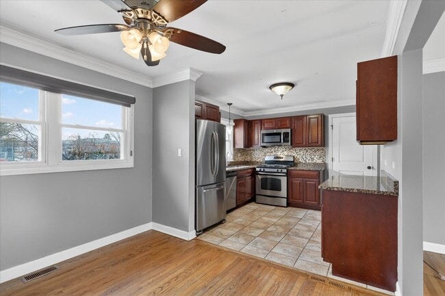 Building Photo - 5635 Alabama Ave