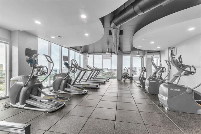 Building Photo - 777 N Ashley Dr