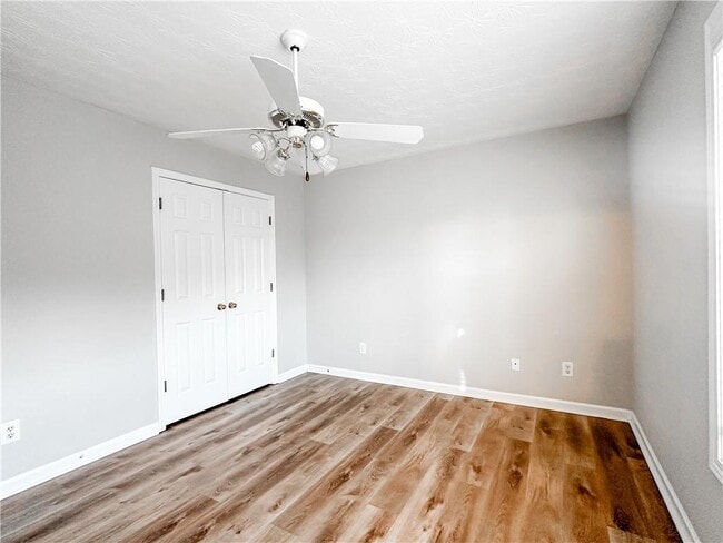 Building Photo - 14 Pearl Chambers Dr