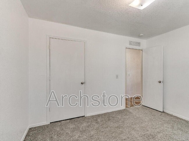 Building Photo - 5508 Del Creek Rd