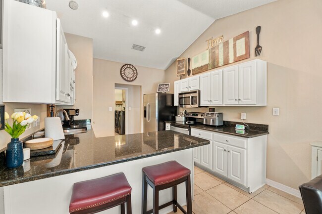 Building Photo - 28337 Bay Branch Dr