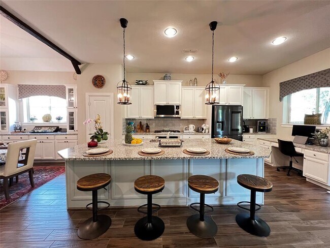 Building Photo - 9327 Victory Cyn Ln