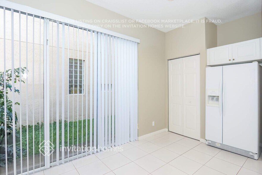 Building Photo - 7775 Springfield Lake Dr