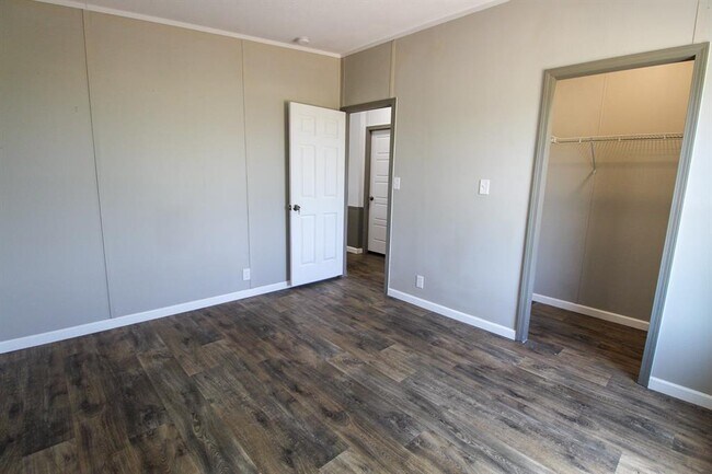 Building Photo - 120 Blue Quail St