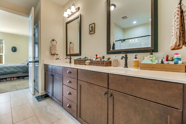 Building Photo - Beautiful 3BR / 2BA Home – Built 2019 – Fort Walton Beach