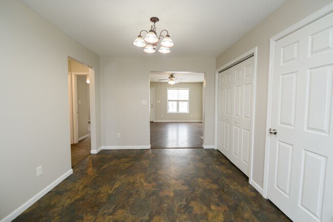 Building Photo - 693 Dearborn Rd