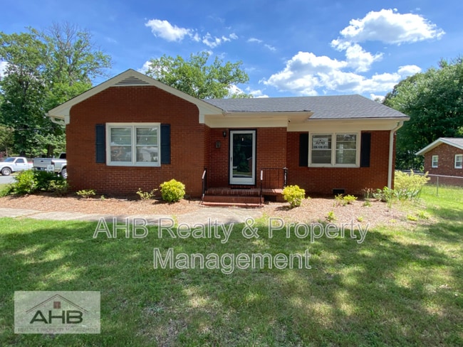 Primary Photo - 1804 W Front St