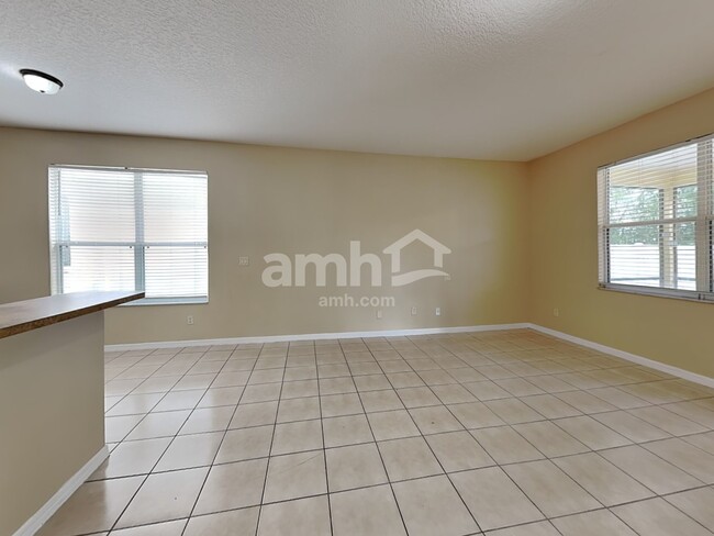 Building Photo - 13450 Sunkiss Loop