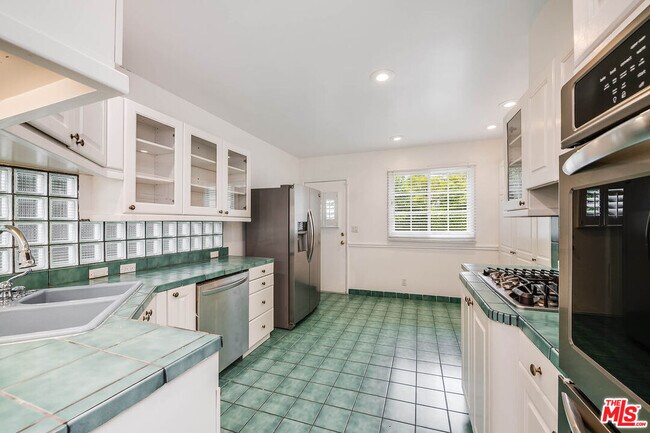 Building Photo - 4309 Gentry Ave