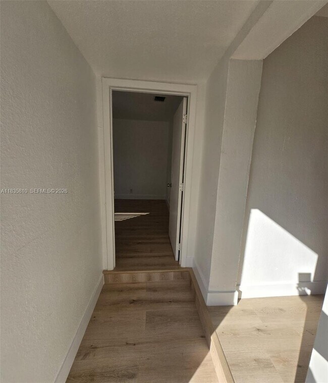 Building Photo - 1905 SW 11th St