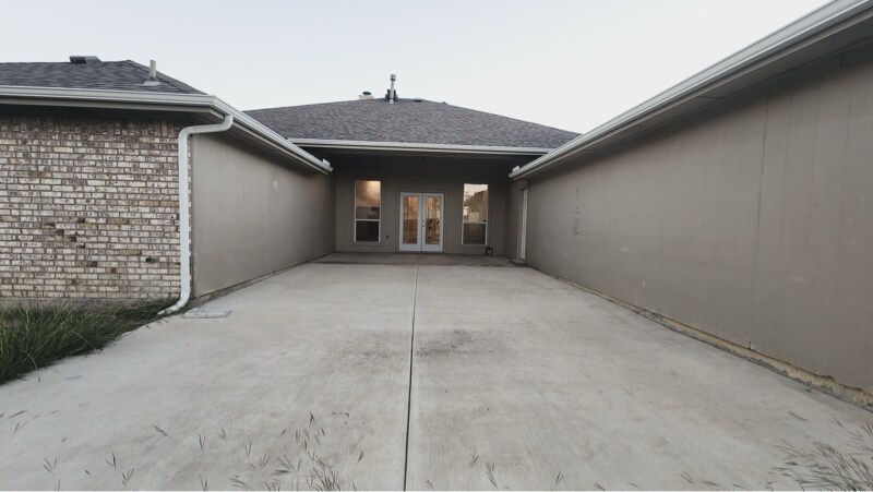 Building Photo - 1701 Stonecrest Trail