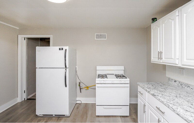 Building Photo - 2146 Wyndhurst Rd