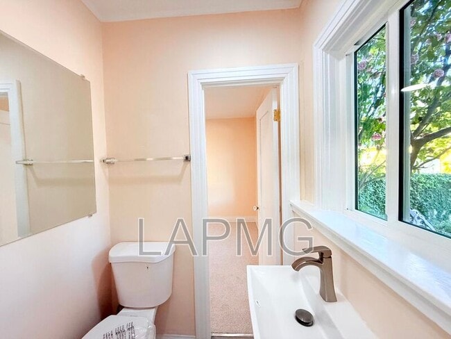 Building Photo - 714-716 El Centro Street