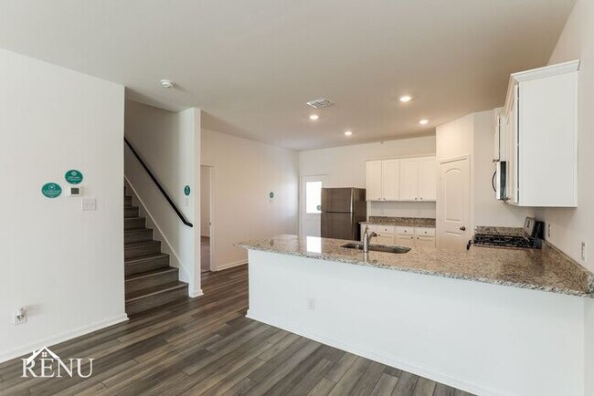 Building Photo - 10823 Juliette Pass