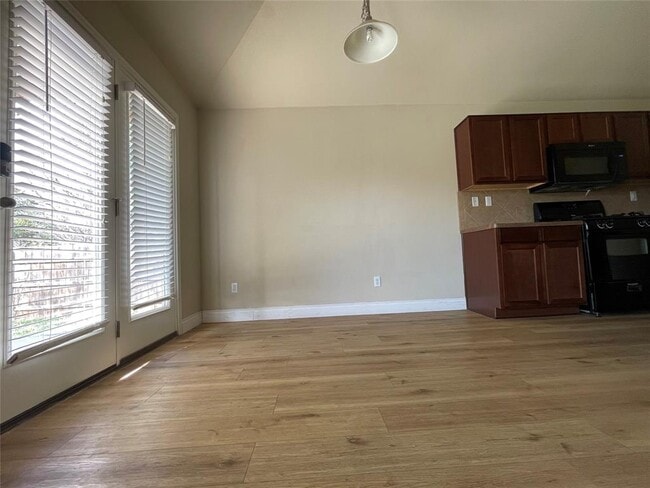 Building Photo - 15203 Lucian Dr