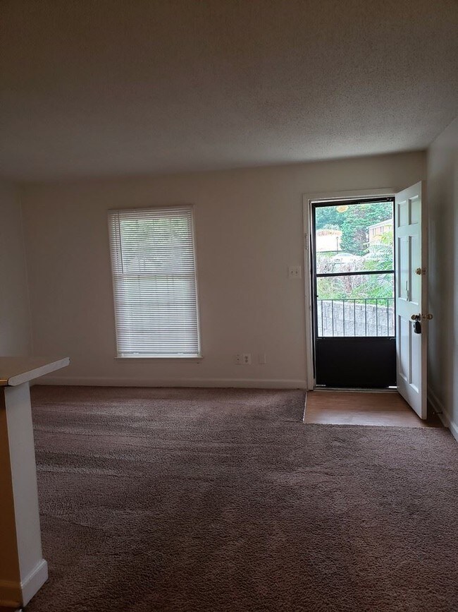 4111 Bethania Station Rd 4111 Bethania Station Rd WinstonSalem NC