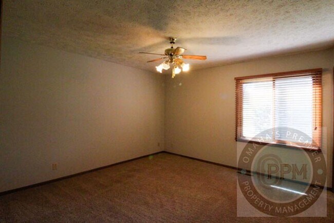 Building Photo - $500.00 off the Deposit Cul-de-Sac Comfort! 3-Bed Omaha Home with Huge Deck and Patio.