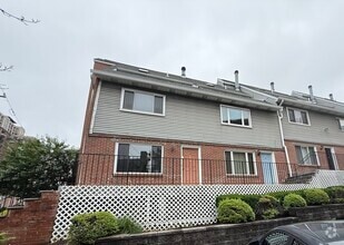 Building Photo - 61 Grove St