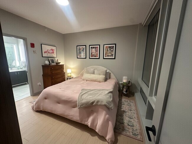 Building Photo - 920 N Wells St