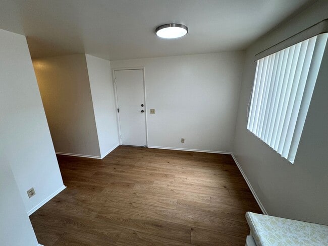 Building Photo - East Ventura Home- Spacious Backyard!