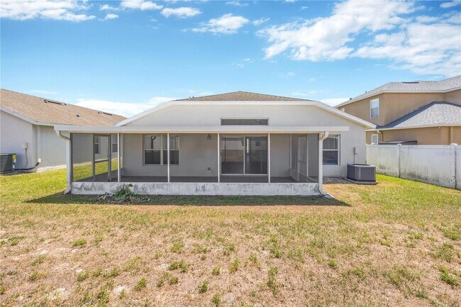 Building Photo - 30435 Annadale Dr