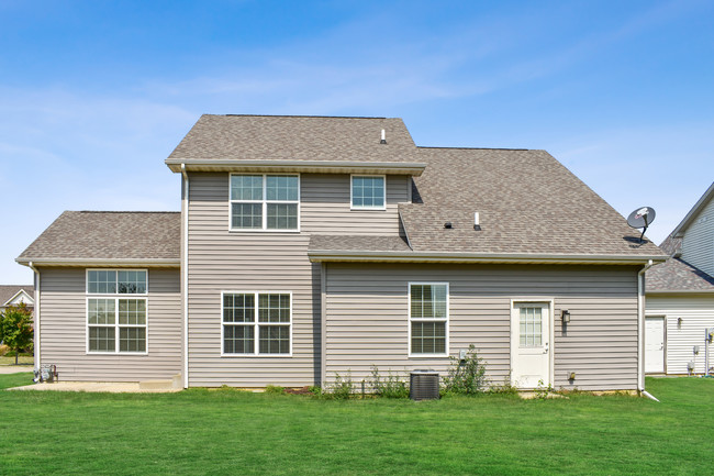 Building Photo - 4805 Watermark Dr