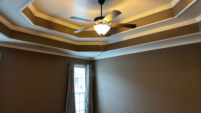 Building Photo - COMING IN June - Large Townhouse in Stonew...