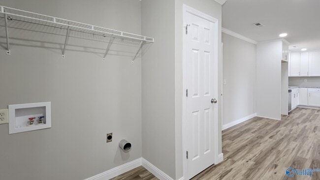 Building Photo - 9257 Stanford Rd